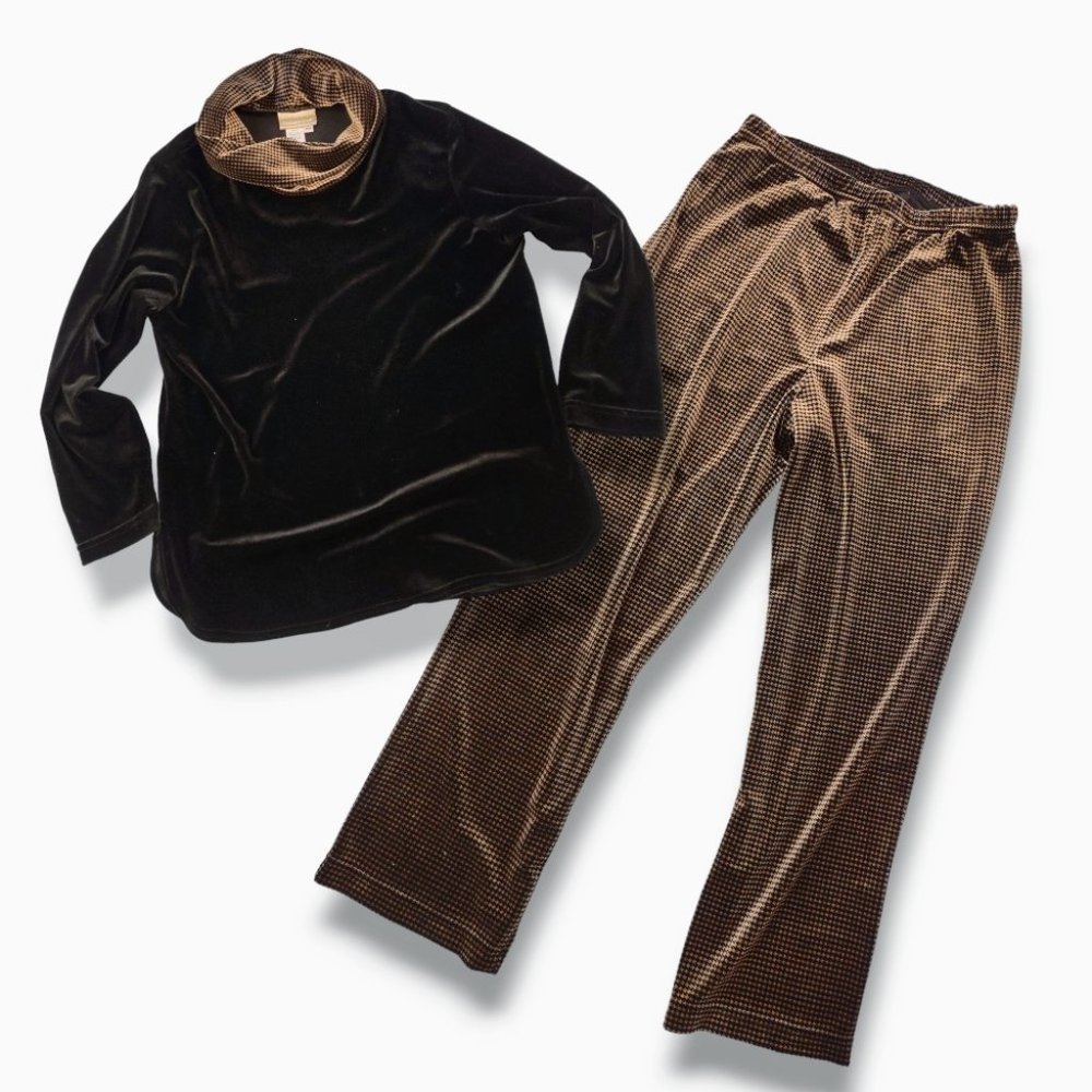 Cold Watercreek vintage made in the USA velvet set of turtle neck top and pants